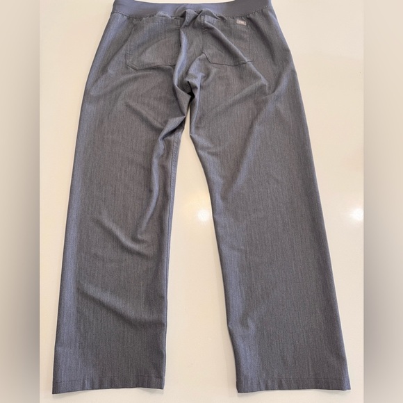 FIGS High Waisted Livingston Basic Scrub Pants Gray T21003P Women’s Size L/P - Picture 2 of 11